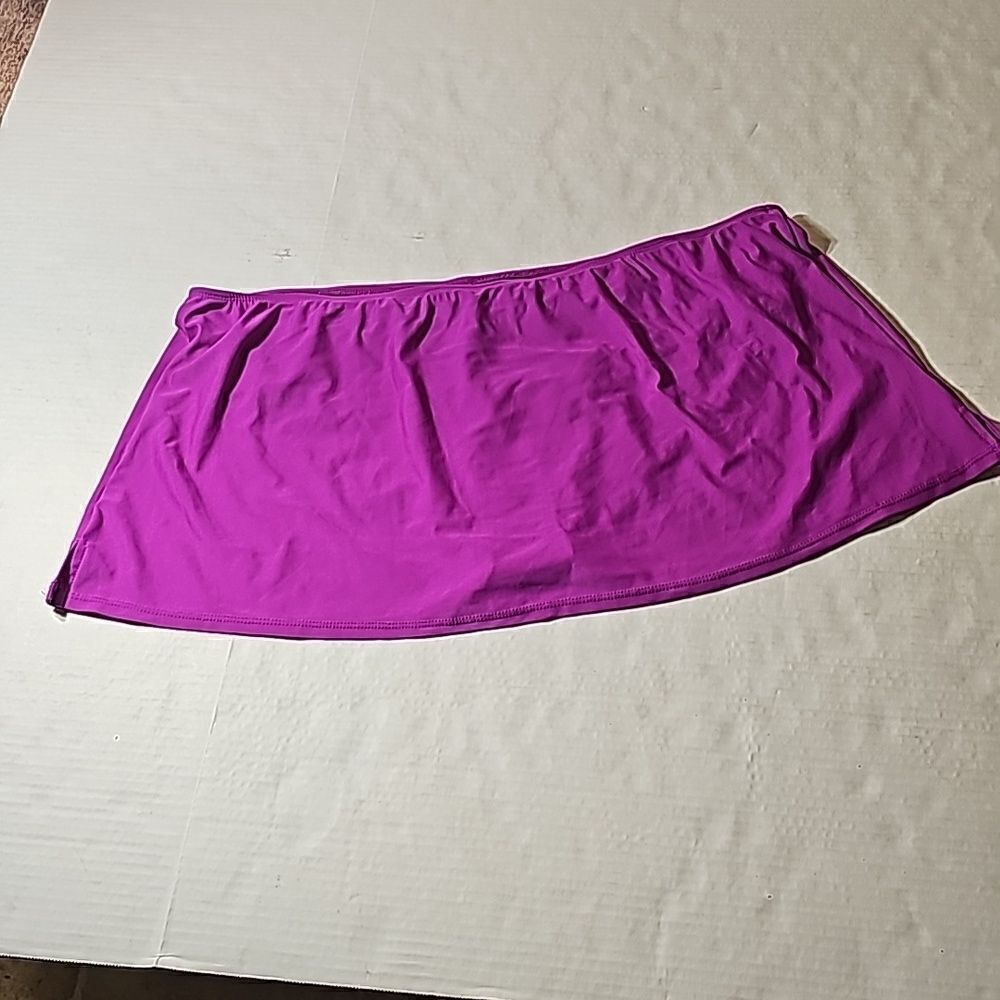 Fushia Catalina swim skirt size XL (16-18)